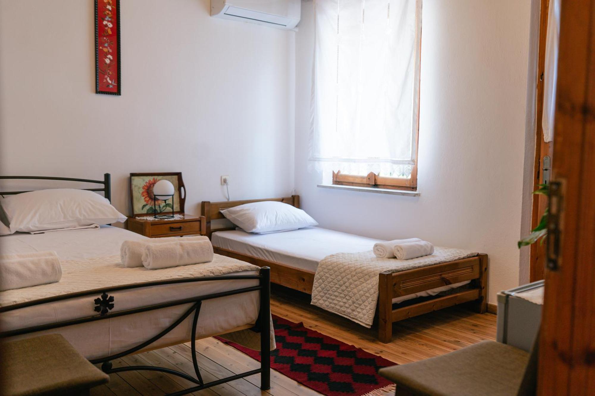 Petrichor Hotell Gjirokastër Eksteriør bilde