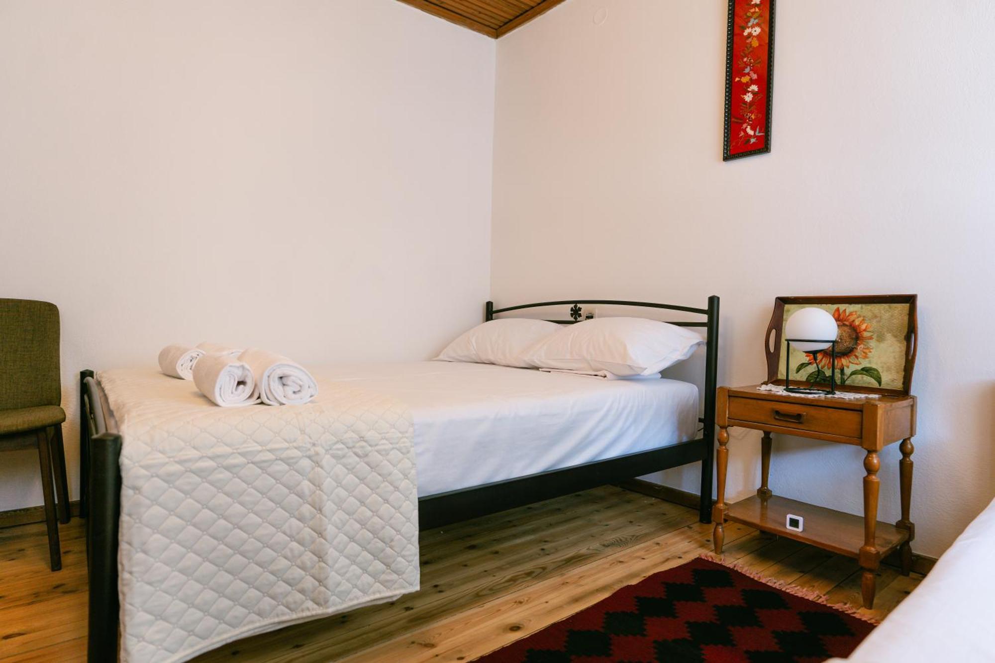 Petrichor Hotell Gjirokastër Eksteriør bilde